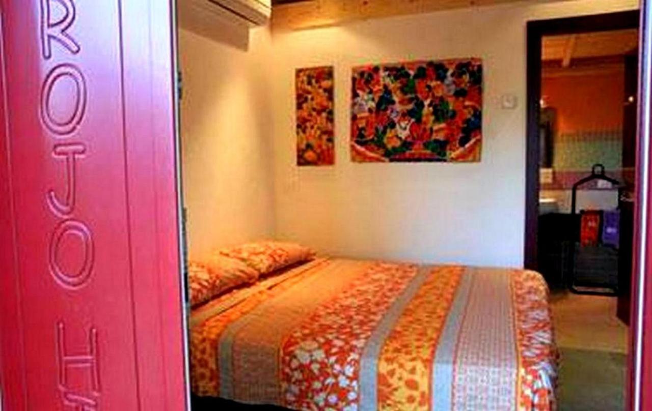 Brojo Hill Bed & Breakfast Longare Ngoại thất bức ảnh