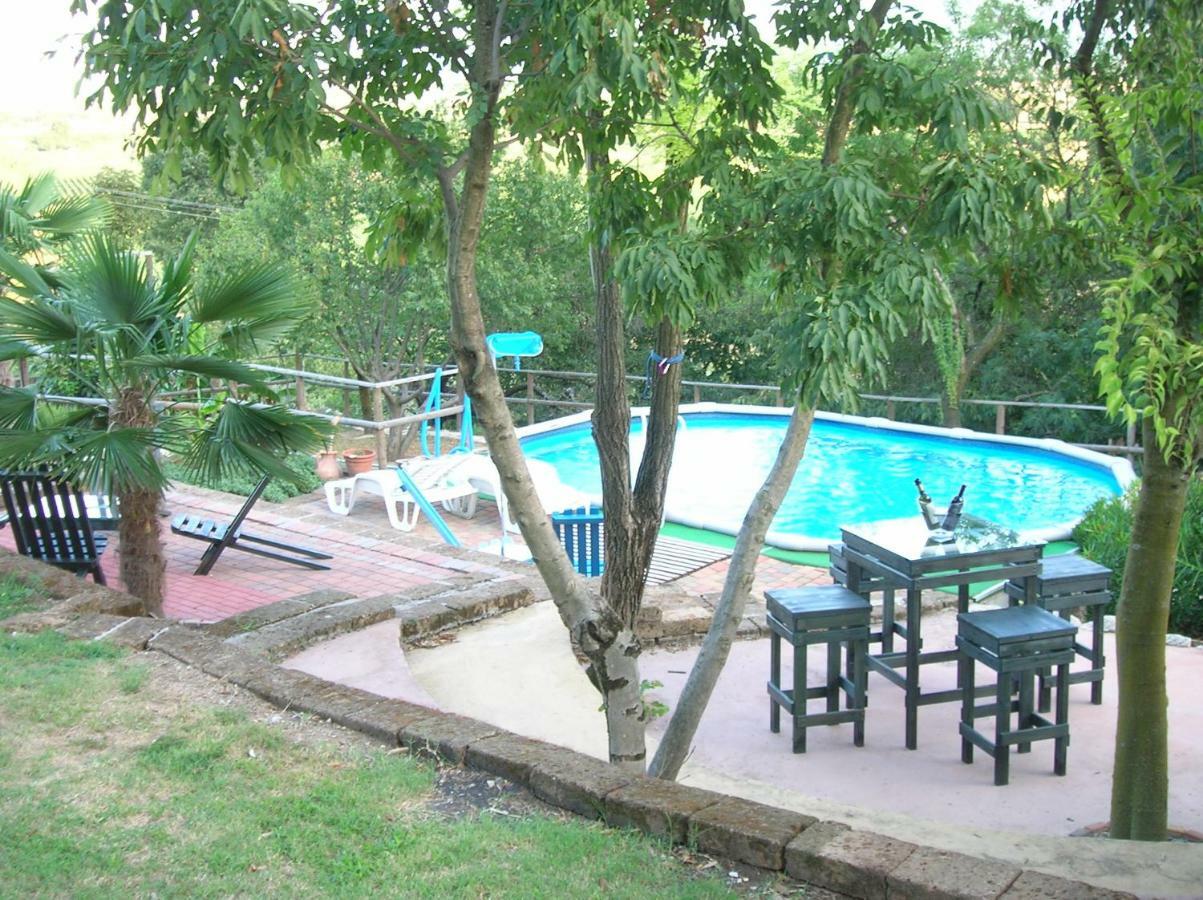 Brojo Hill Bed & Breakfast Longare Ngoại thất bức ảnh
